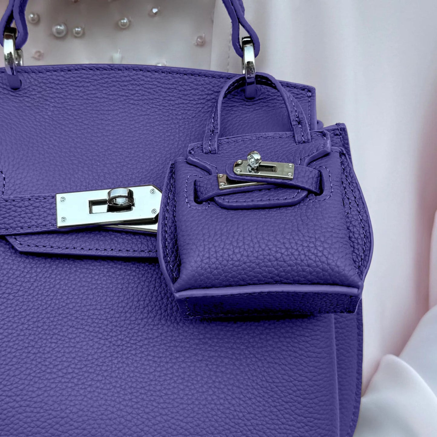 AURA BAG CHARM - PURPLE